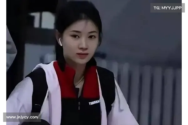 又美又能打!23 岁国乒第一美女 4-1 晋级:孙颖莎陪练蜕变,赛场绽放实力光芒 又美又能打!23 岁国乒第一美女 4-1 晋级:孙颖莎陪练蜕变,赛场绽放实力光芒